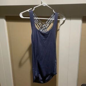 Lululemon tank size 2